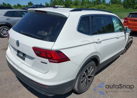 2019 Volkswagen Tiguan 2.0T Se/2.0T Sel/2.0T Sel R-Line/2.0T Sel R-Line Black из США, поврежденный, VIN 3VV2B7AX3KM096912